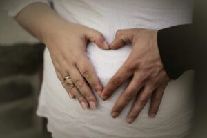 スマホを使った在宅ワークと子育ての両立方法は？