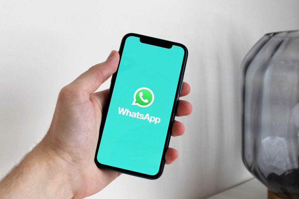 スマホでライブチャットアプリの使い方を徹底解説するには？