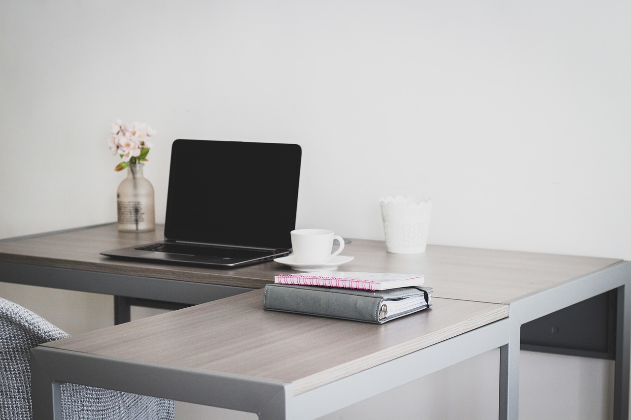 スマホチャットを使った在宅でのオンラインコミュニケーションのメリットは？